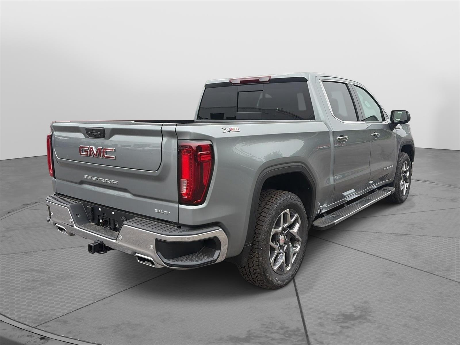 2026 GMC Sierra 1500 SLT - 6