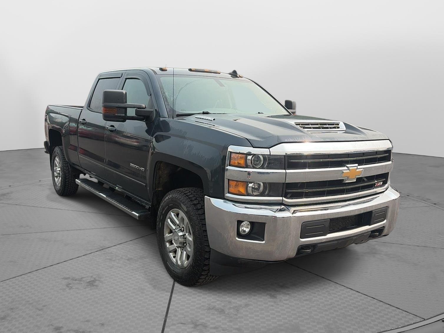 2019 Chevrolet Silverado 2500HD LT - 2