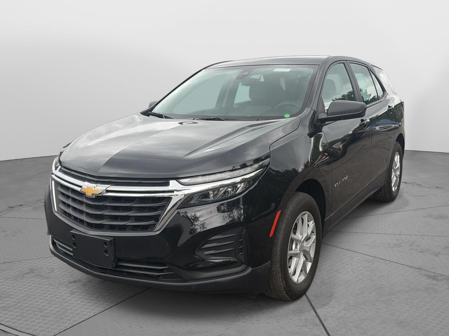 2023 Chevrolet Equinox photo 8 of 35