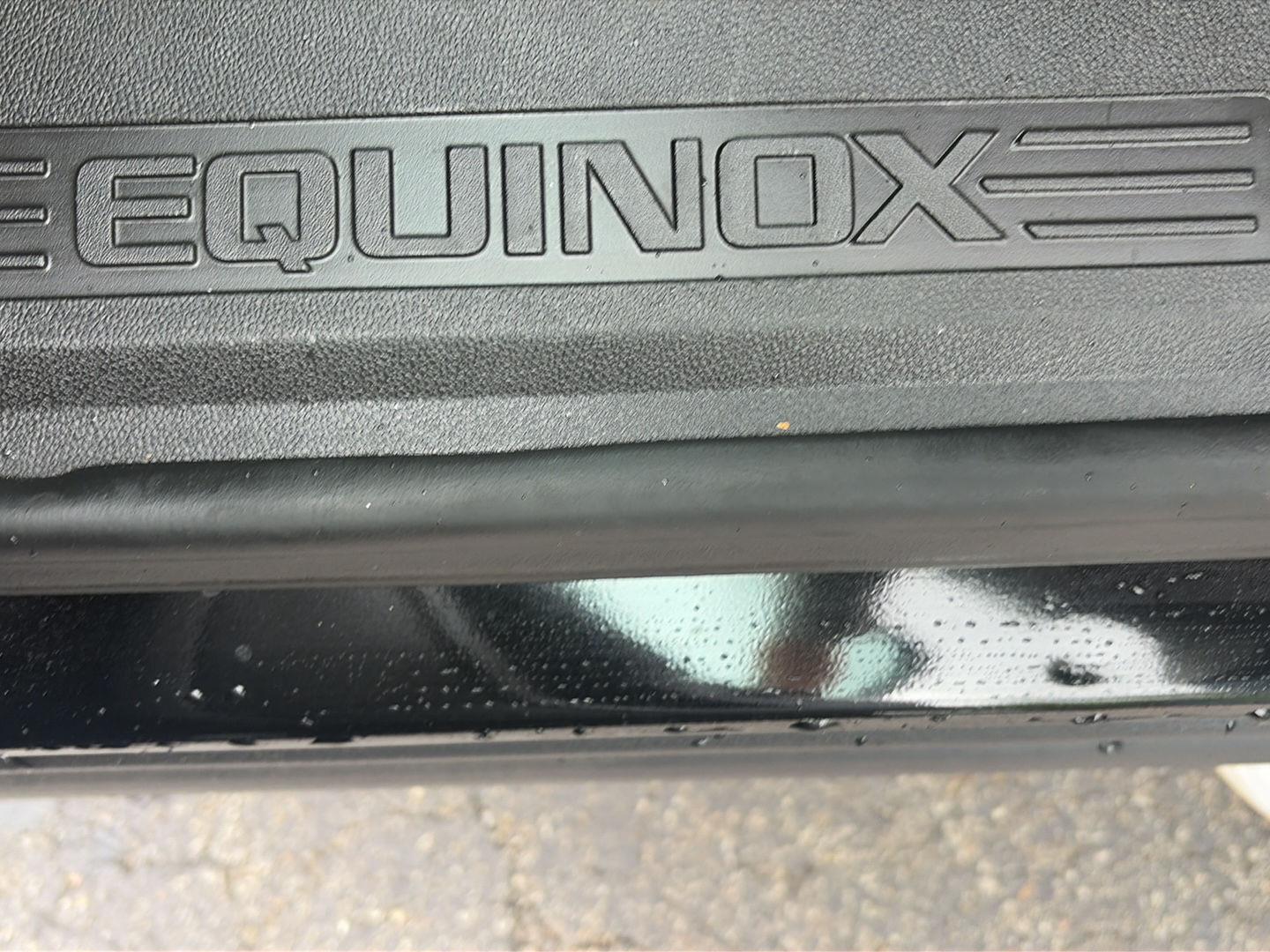 2023 Chevrolet Equinox photo 9 of 35