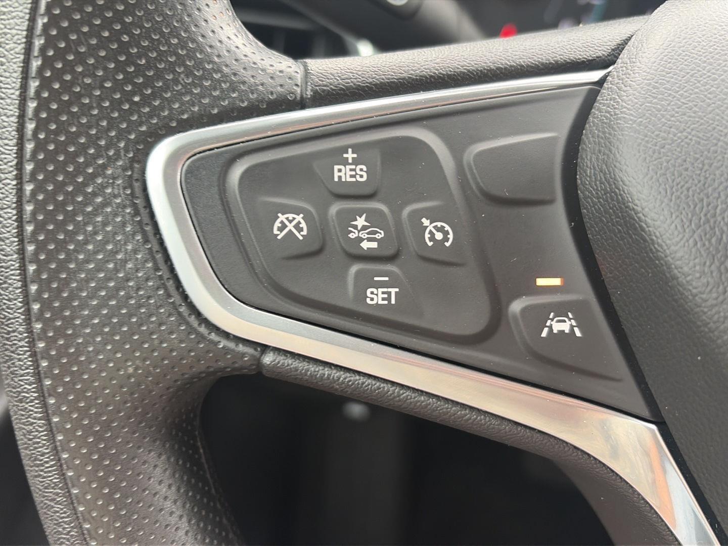 2023 Chevrolet Equinox photo 12 of 35
