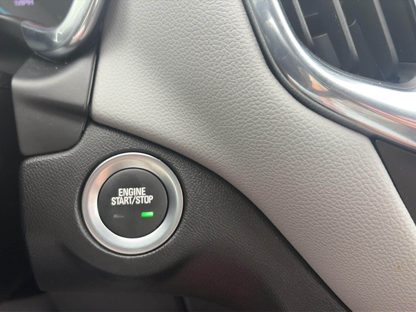 2023 Chevrolet Equinox photo 16 of 35