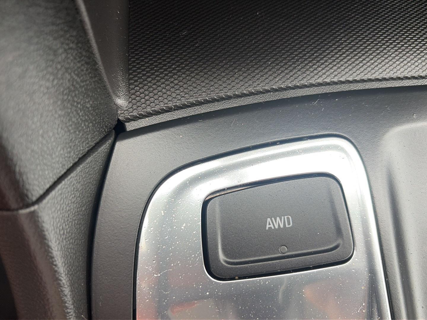 2023 Chevrolet Equinox photo 23 of 35