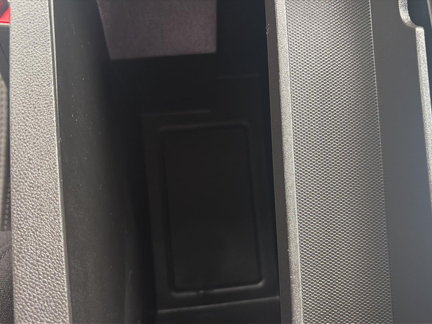 2023 Chevrolet Equinox photo 26 of 35