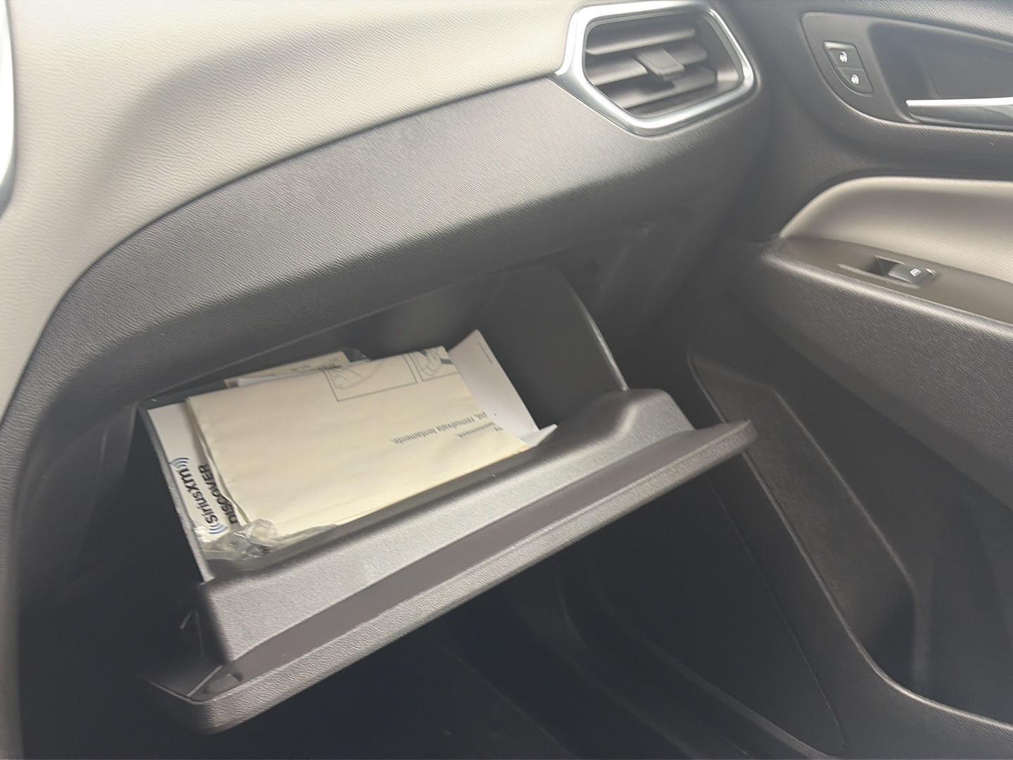 2023 Chevrolet Equinox photo 28 of 35