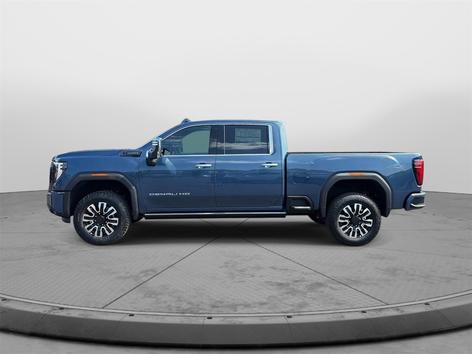 2026 GMC Sierra 2500HD photo 8 of 58