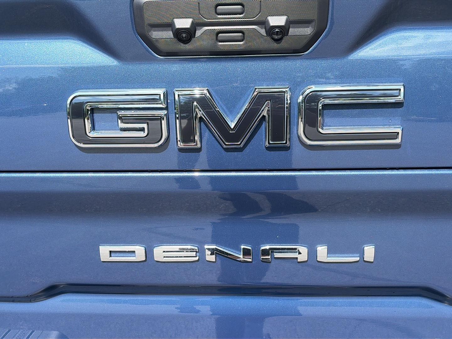 2026 GMC Sierra 2500HD photo 12 of 58