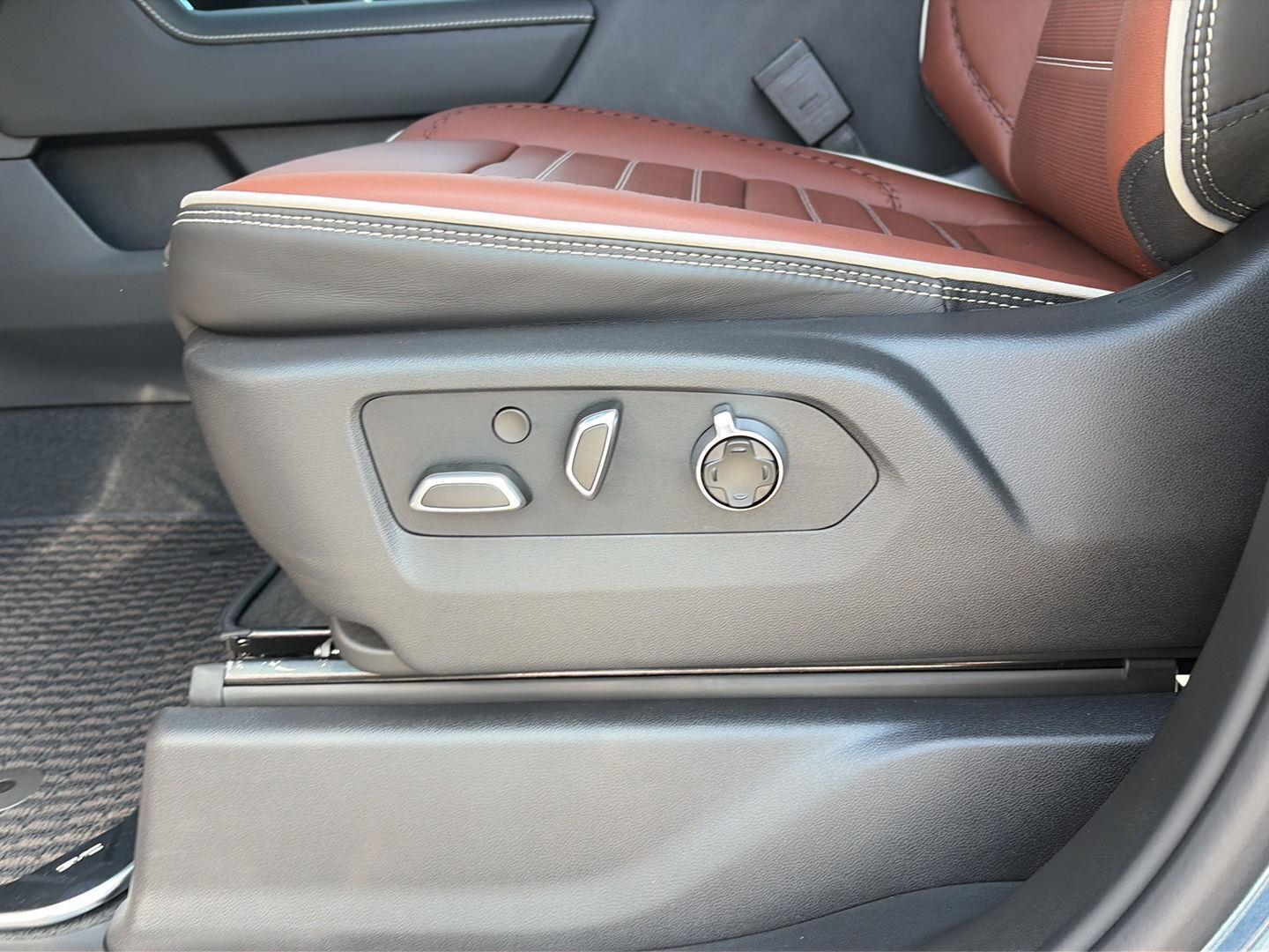 2026 GMC Sierra 2500HD photo 21 of 58