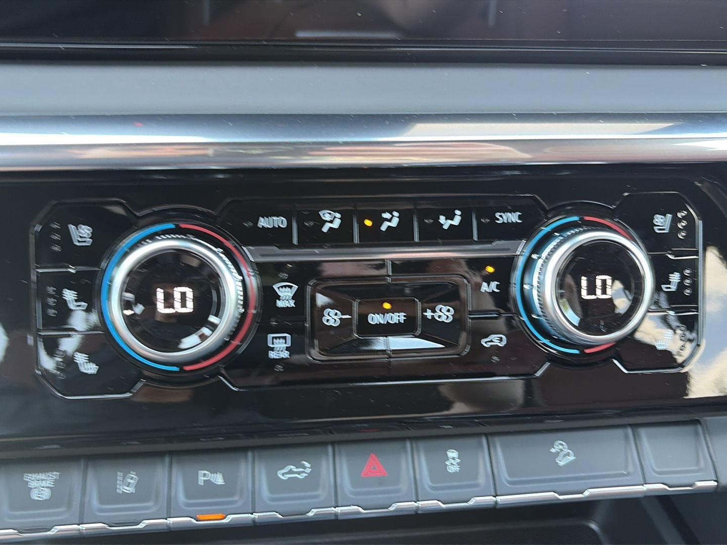 2026 GMC Sierra 2500HD photo 36 of 58