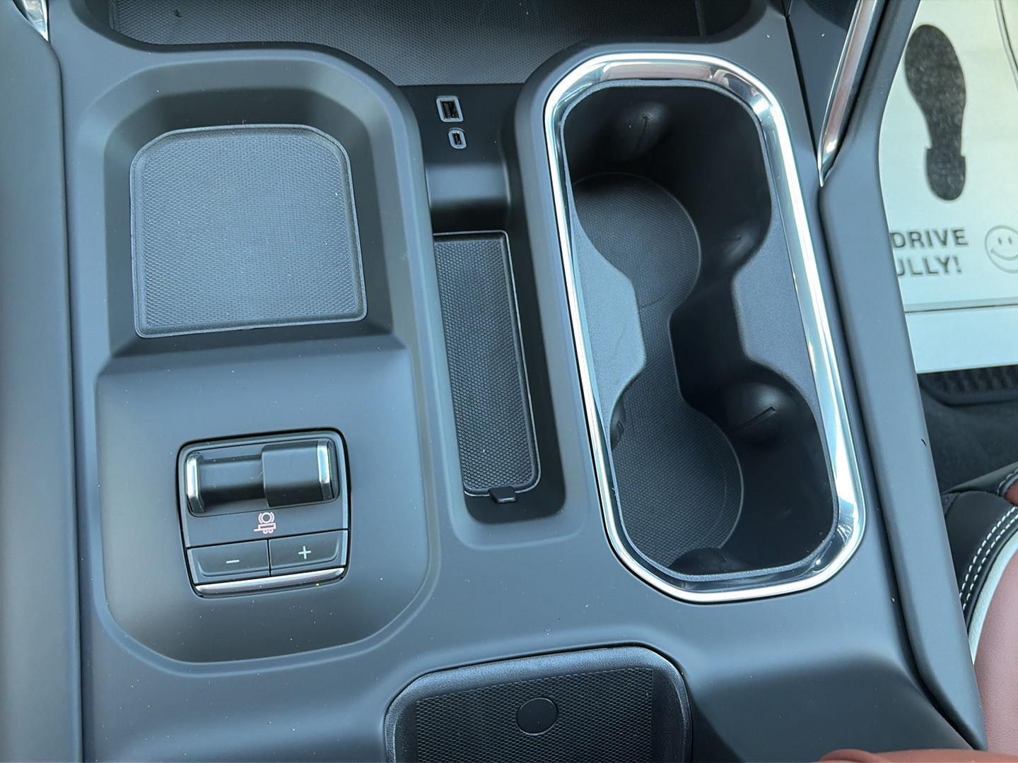 2026 GMC Sierra 2500HD photo 39 of 58
