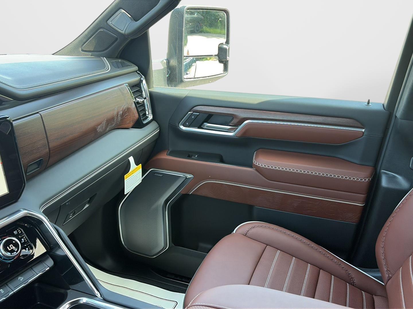 2026 GMC Sierra 2500HD photo 43 of 58
