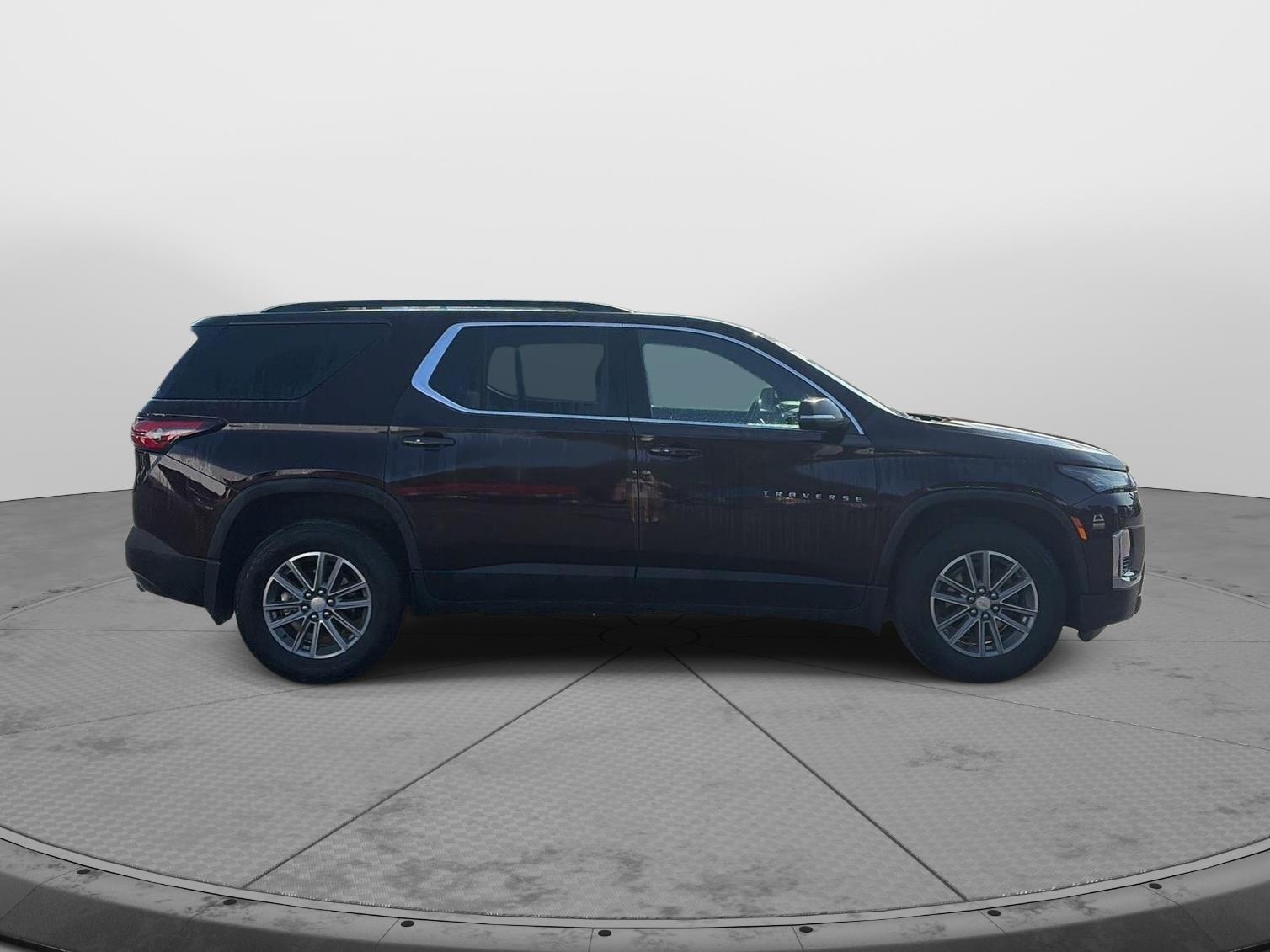 2023 Chevrolet Traverse LT Cloth - 3