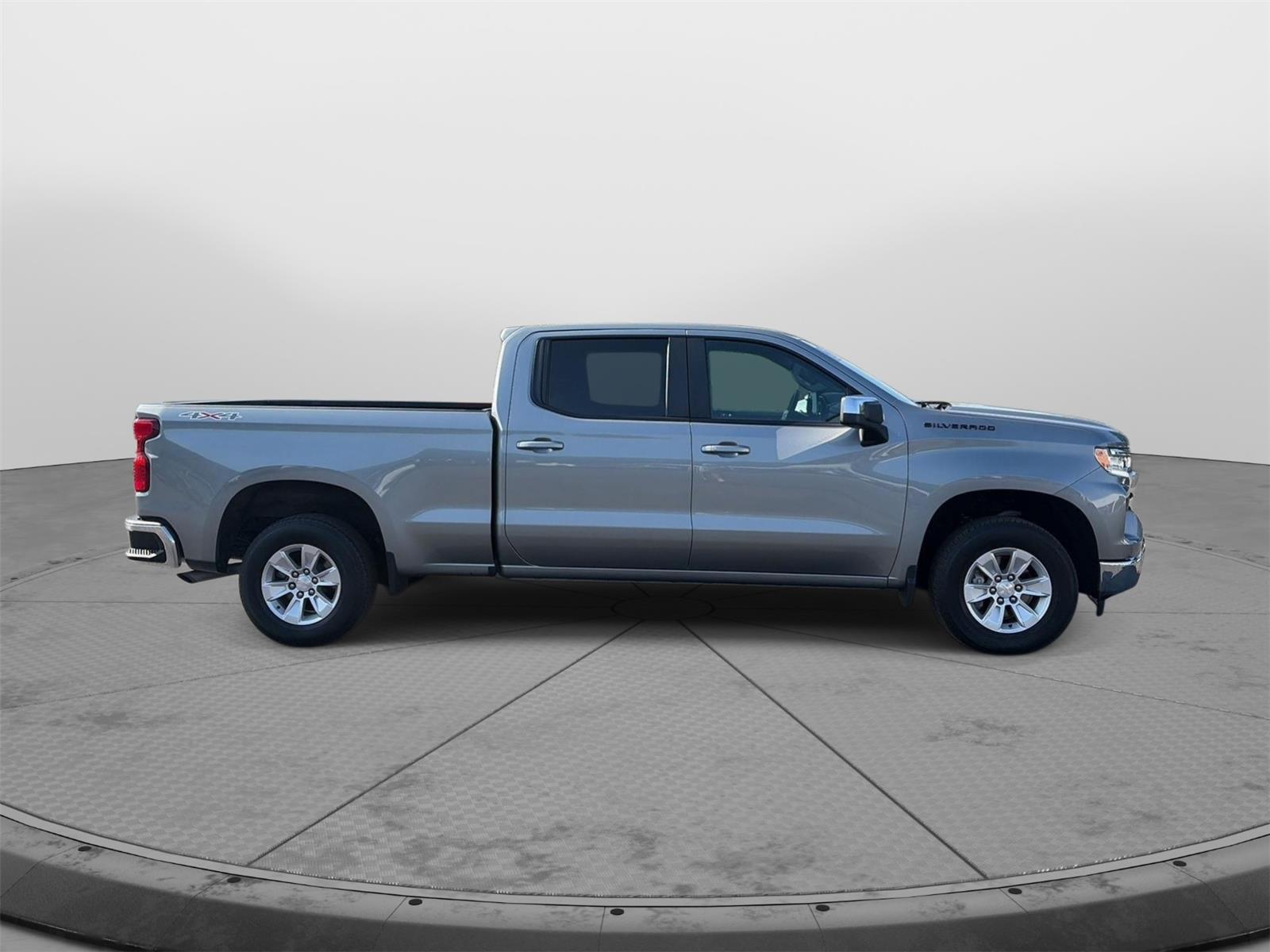 2023 Chevrolet Silverado 1500 LT - 3