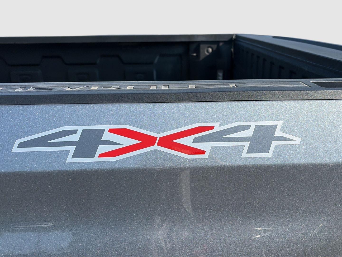 2023 Chevrolet Silverado 1500 LT - 9