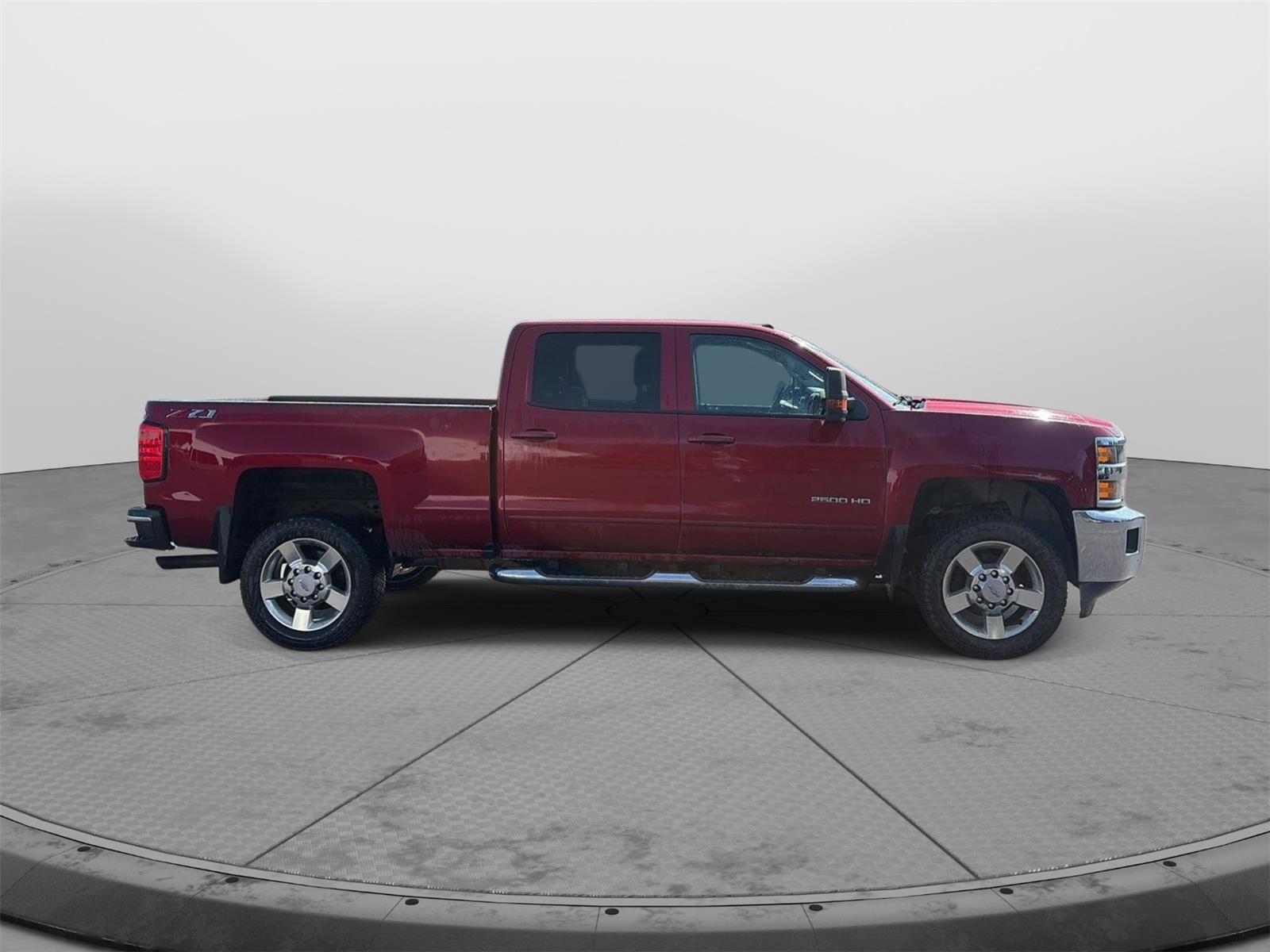 2019 Chevrolet Silverado 2500HD LT - 3