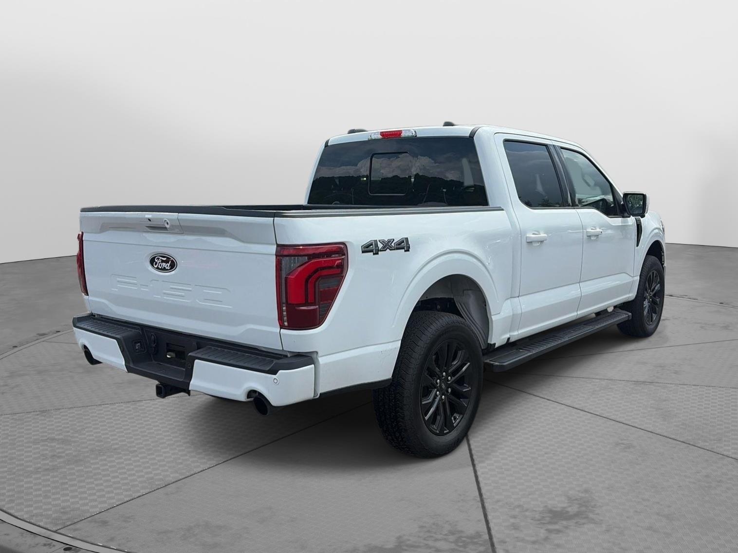 2026 Ford F-150 LARIAT - 4