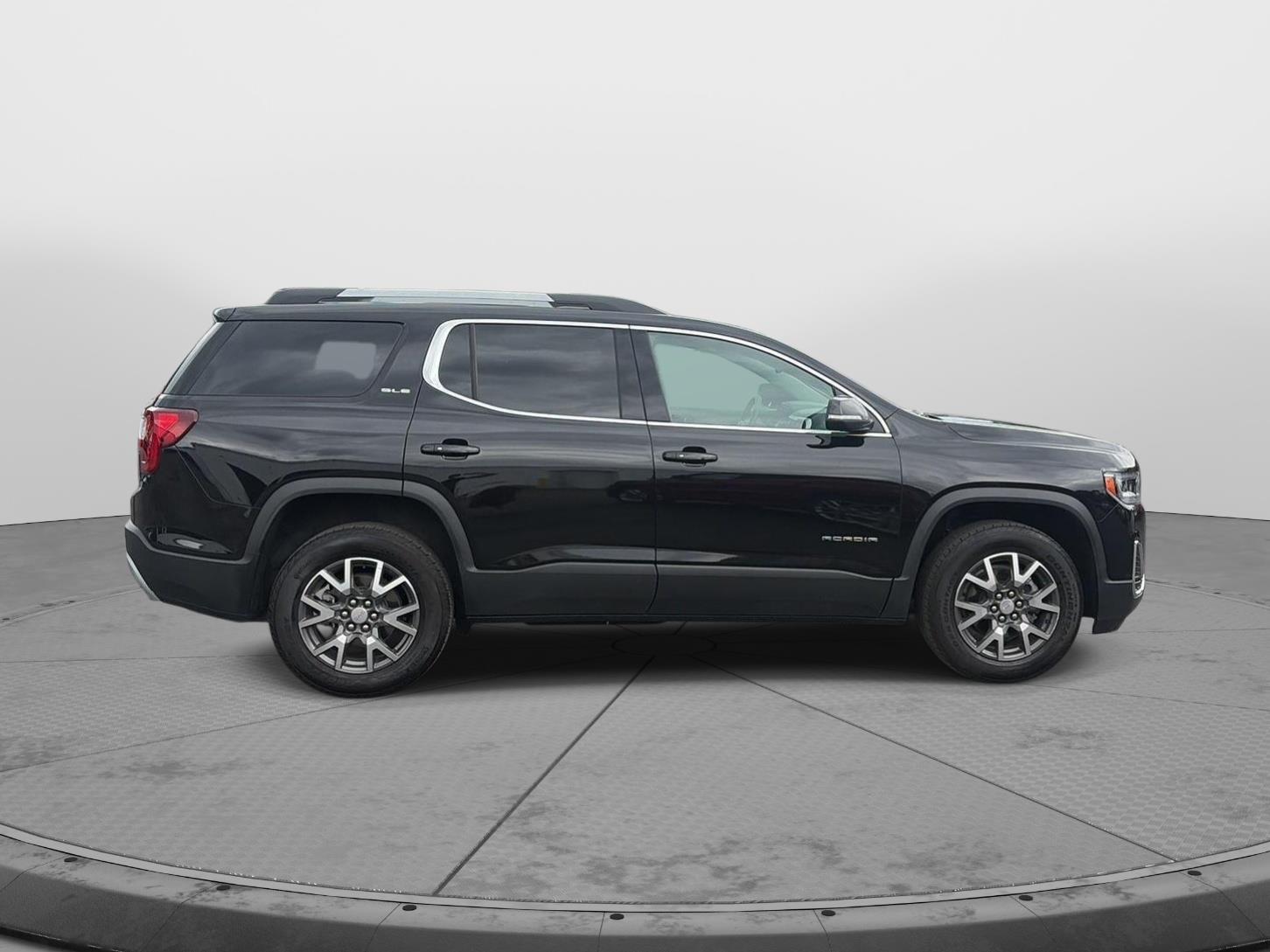 2023 GMC Acadia SLE - 3