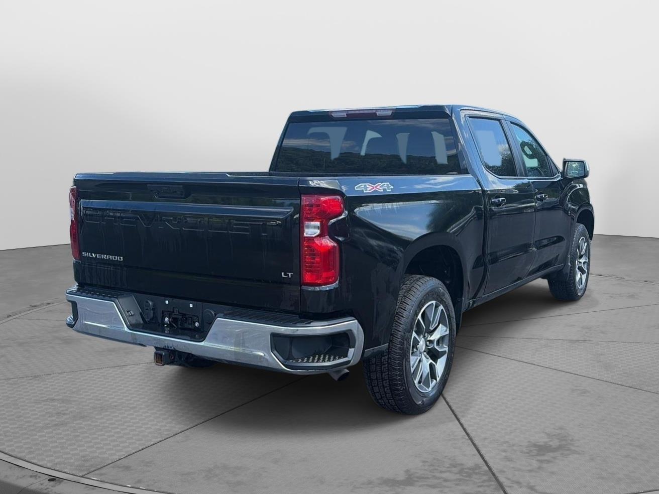 2024 Chevrolet Silverado 1500 LT - 4