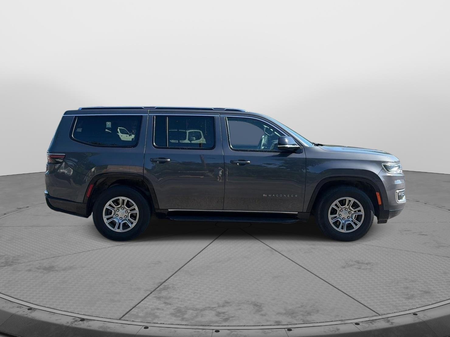 2023 Jeep Wagoneer BASE - 3