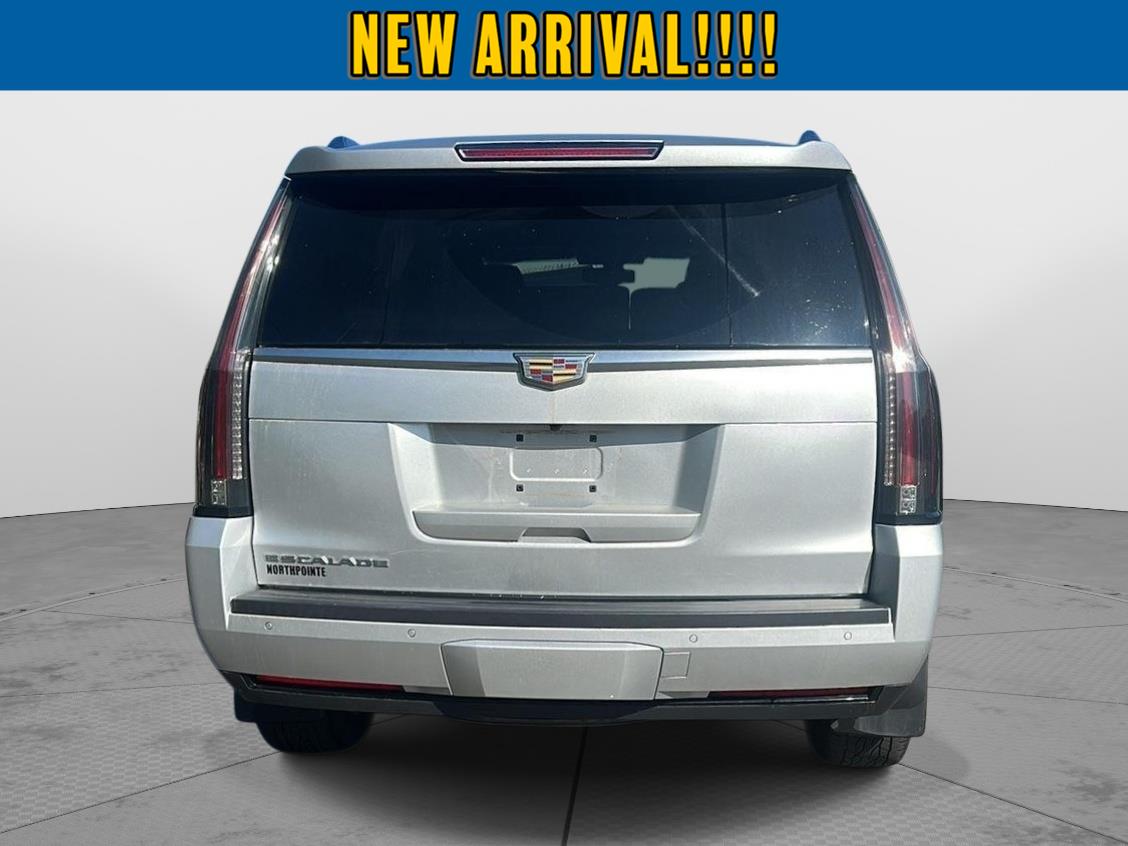 2017 Cadillac Escalade BASE - 4