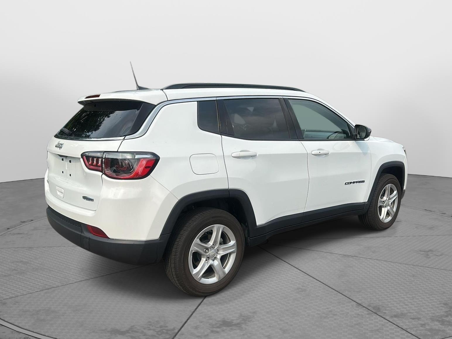 2023 Jeep Compass Latitude at Washington Ford