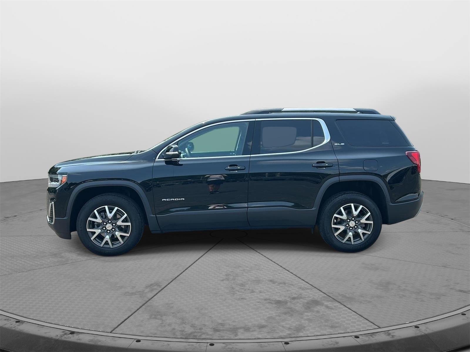 2023 GMC Acadia SLE - 1