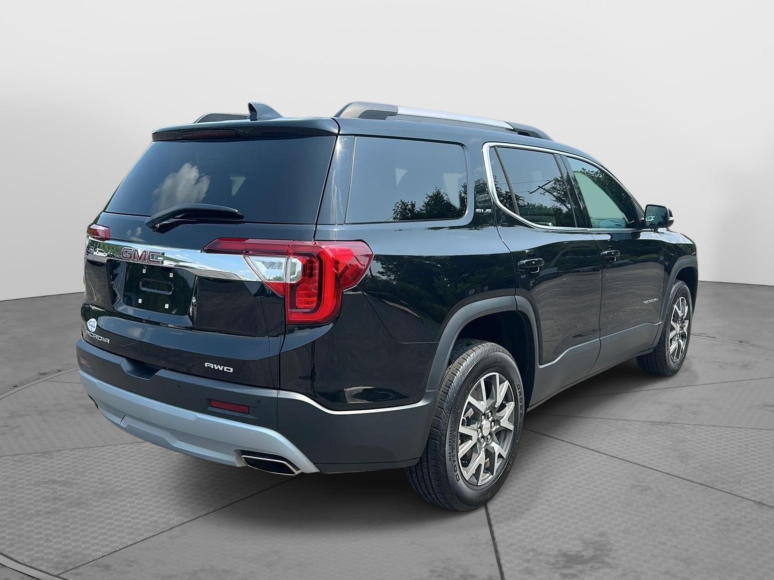 2023 GMC Acadia SLE - 4
