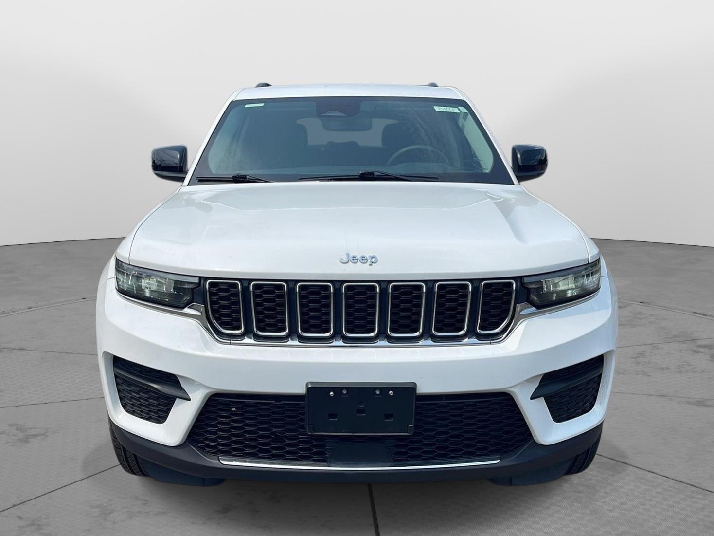 2023 Jeep Grand Cherokee Laredo - 7