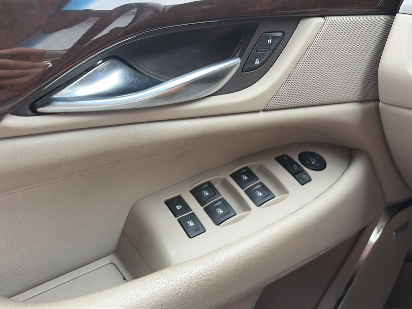 2017 Cadillac Escalade BASE - 7