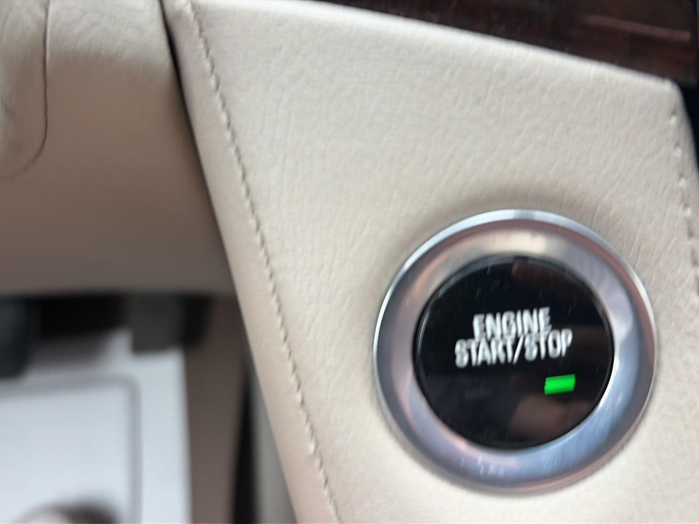 2017 Cadillac Escalade BASE - 10