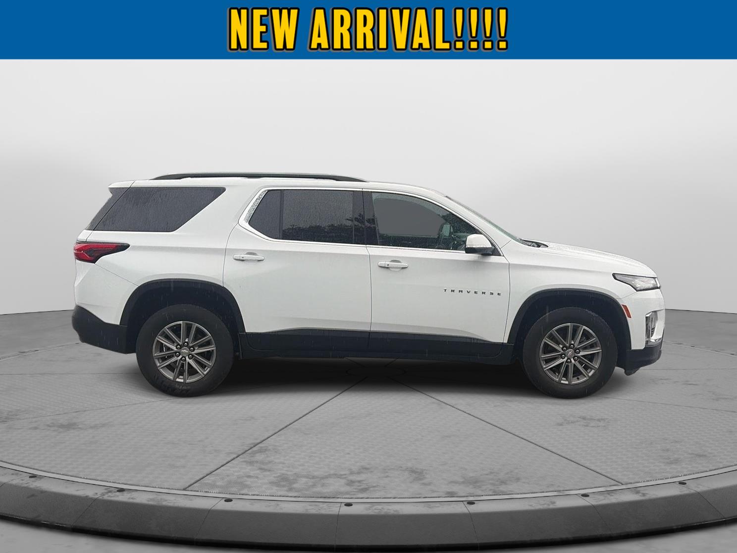 2023 Chevrolet Traverse LT Cloth at Joe Ball GMC
