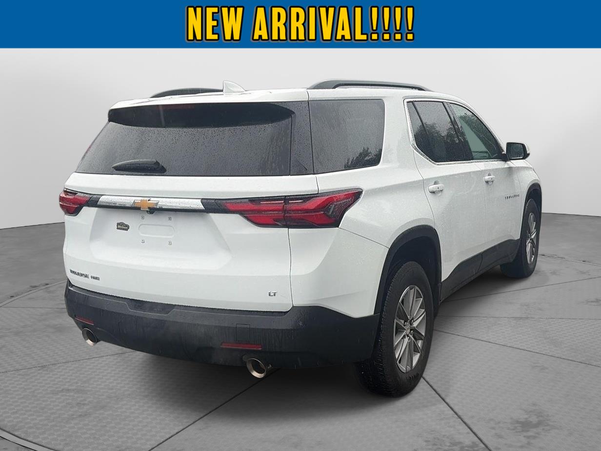 2023 Chevrolet Traverse LT Cloth at Joe Ball GMC