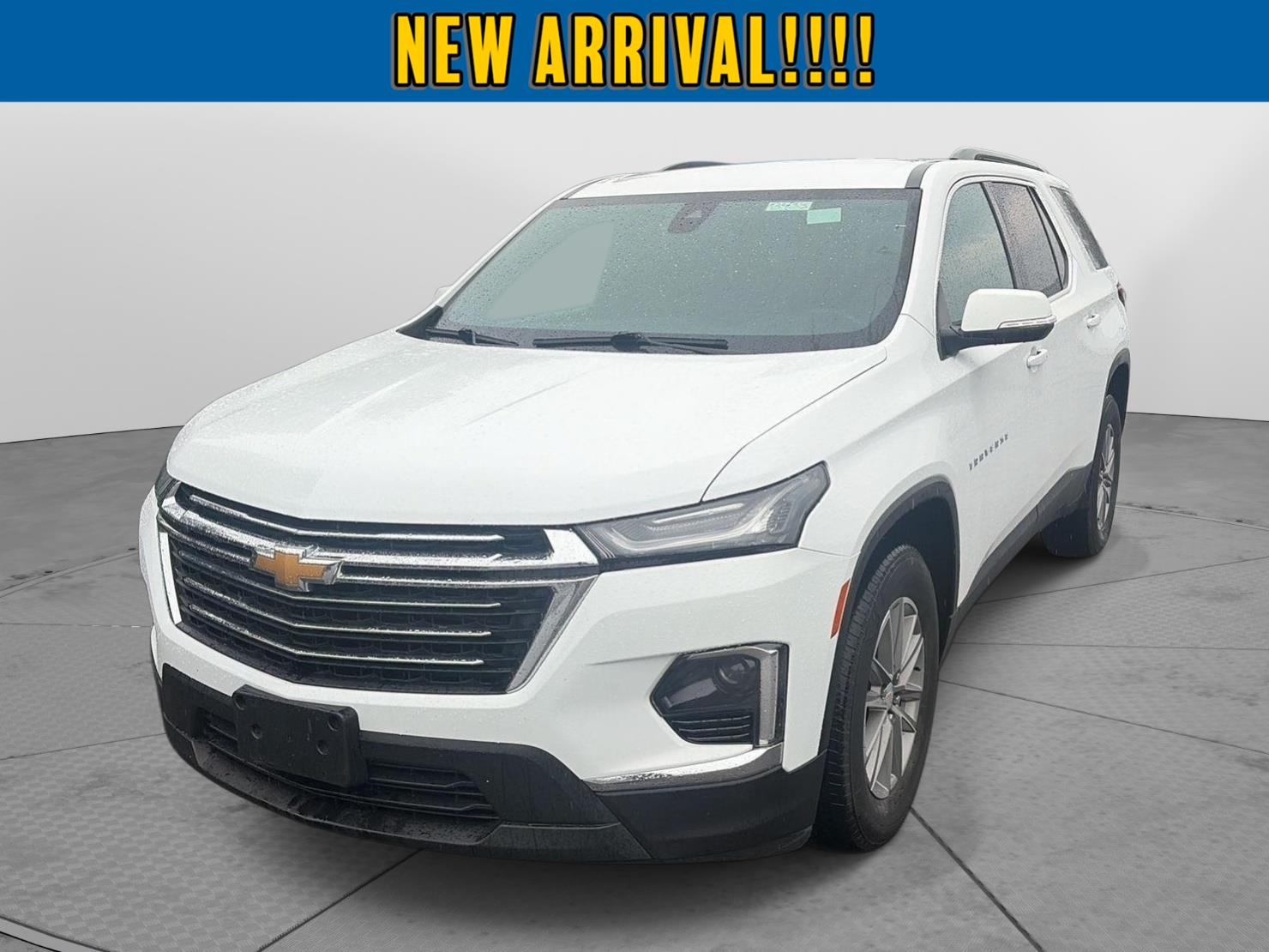 2023 Chevrolet Traverse LT Cloth at Joe Ball GMC