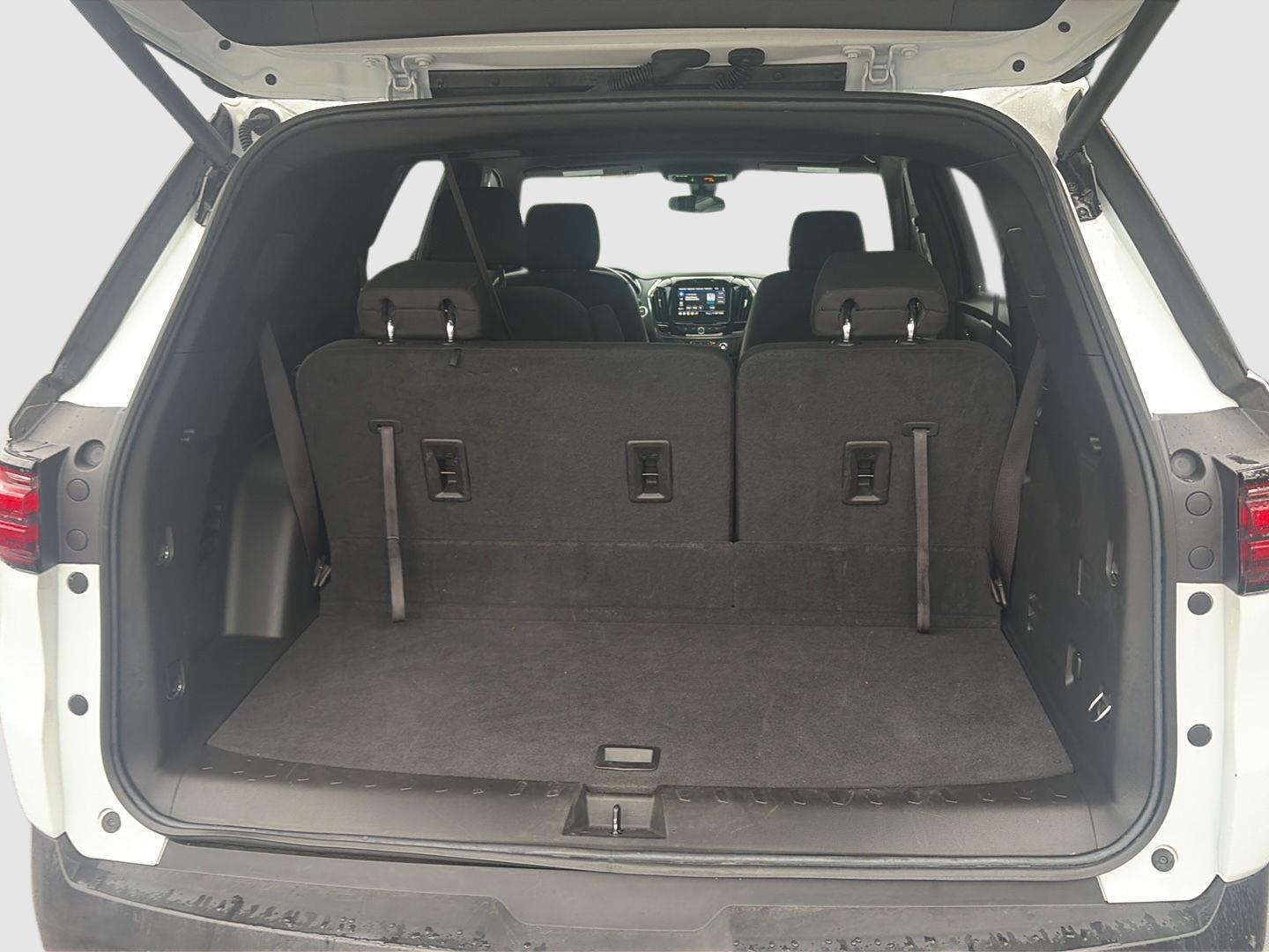 2023 Chevrolet Traverse LT Cloth at Diehl Automotive