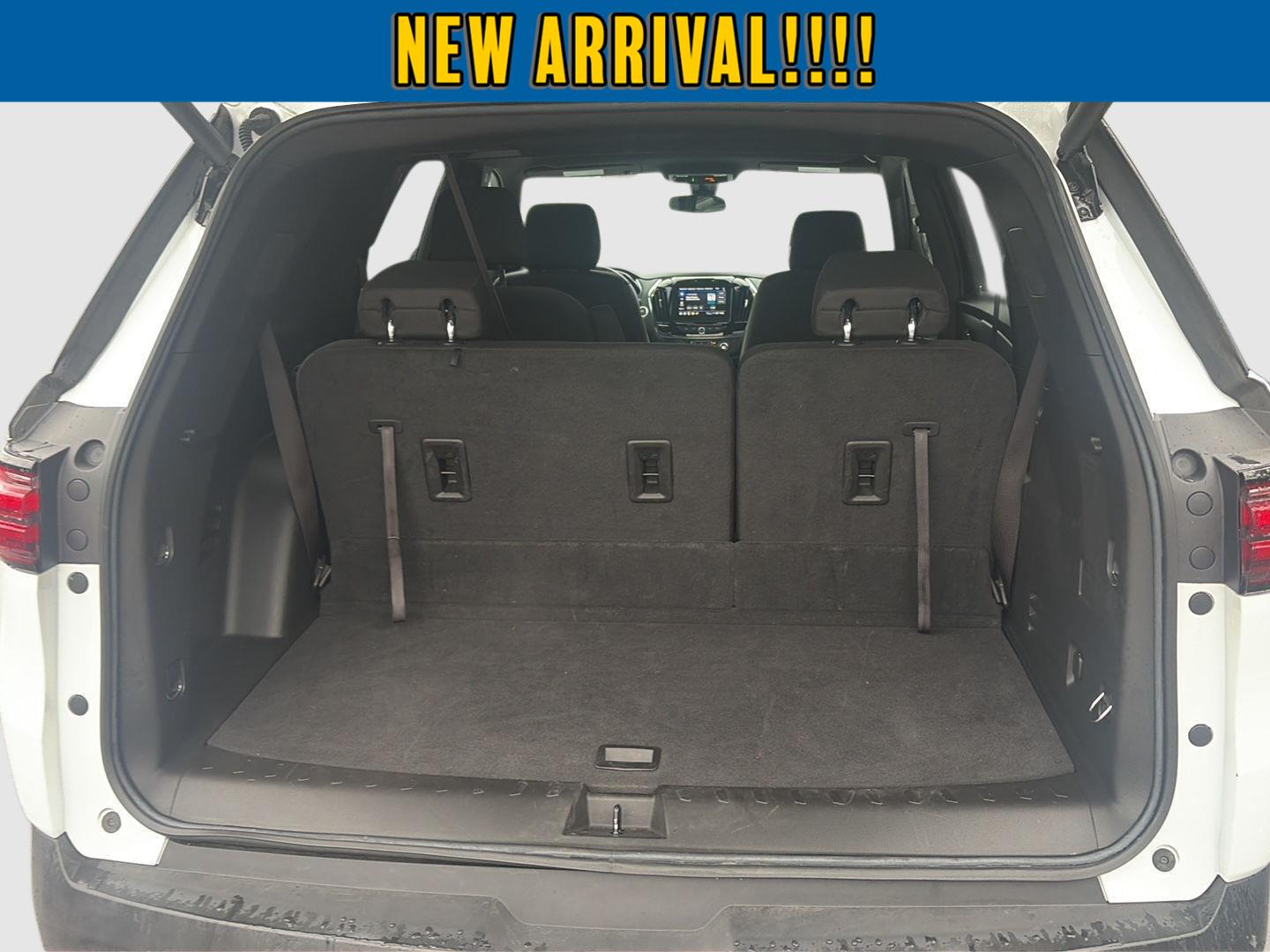 2023 Chevrolet Traverse LT Cloth at Joe Ball GMC