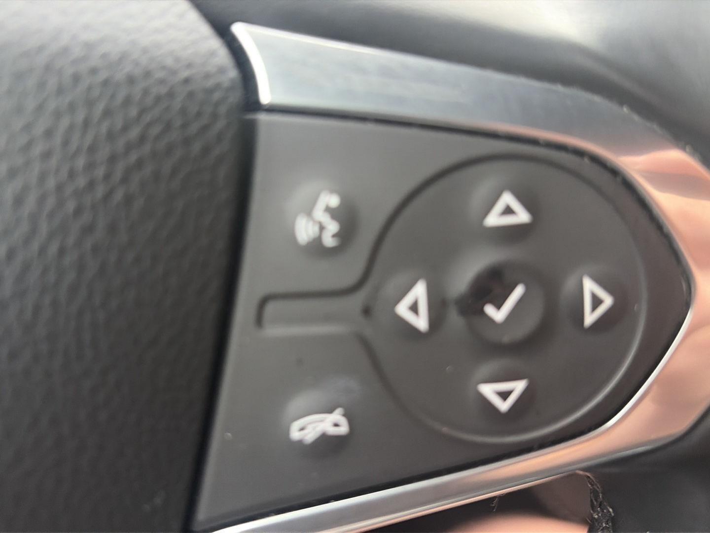 2023 Chevrolet Traverse LT Cloth at Diehl Automotive