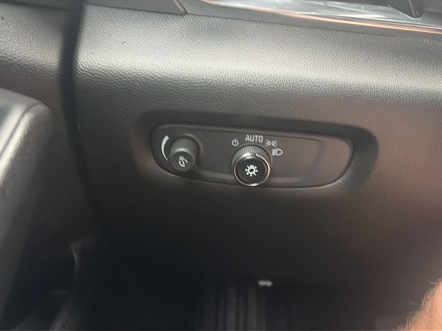 2023 Chevrolet Traverse LT Cloth at Diehl Automotive