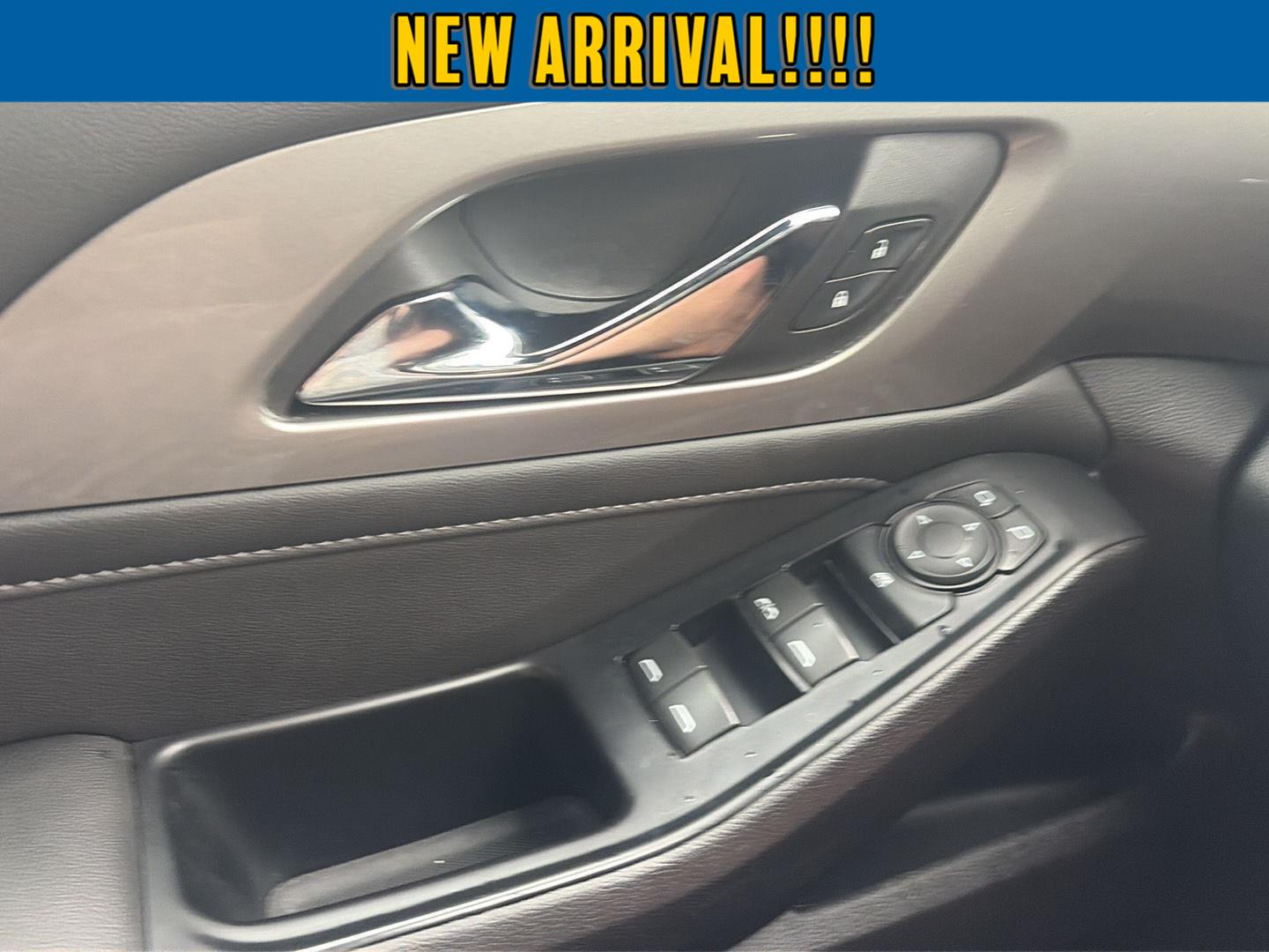 2023 Chevrolet Traverse LT Cloth at Joe Ball GMC