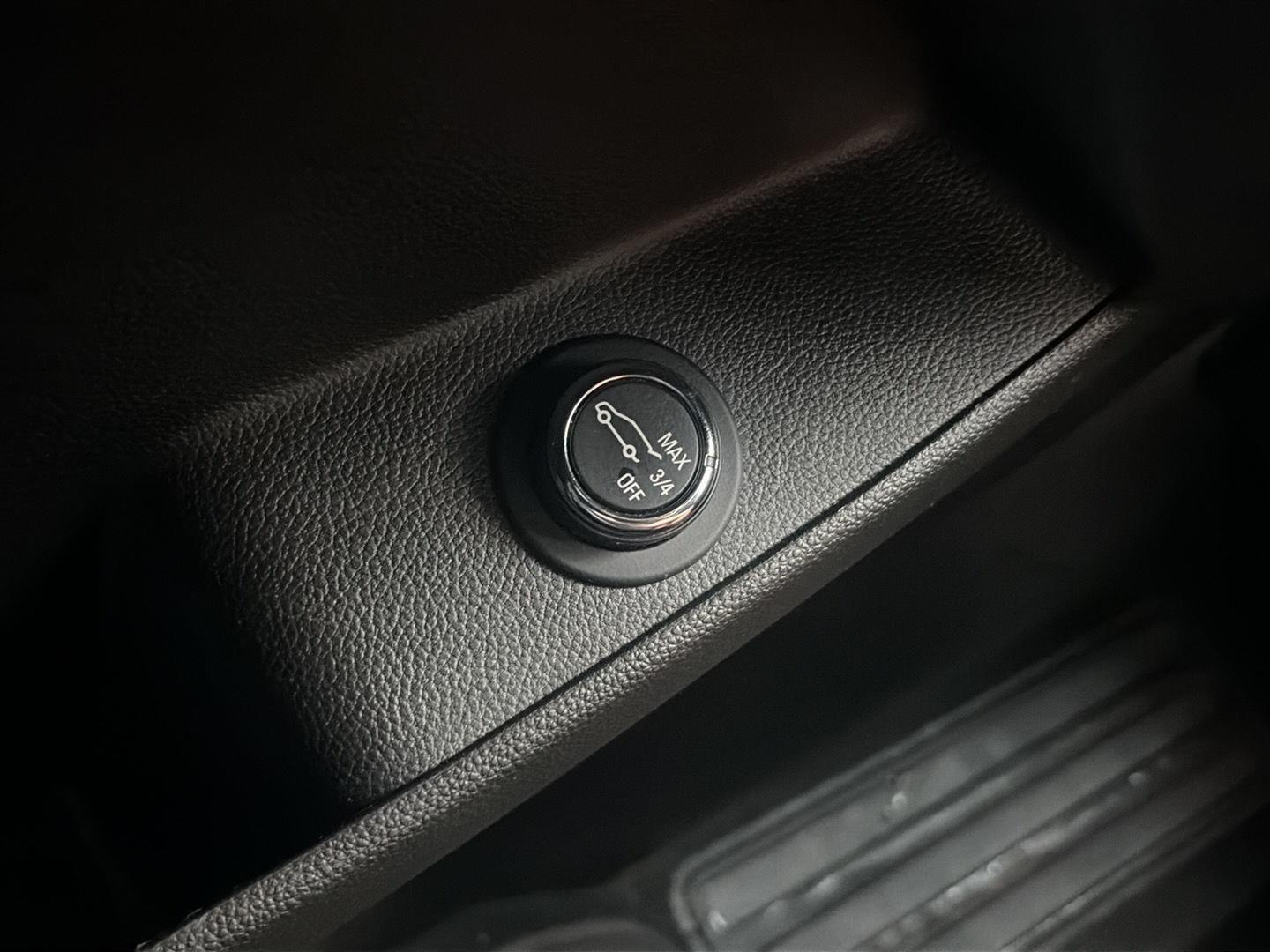 2023 Chevrolet Traverse LT Cloth at Diehl Automotive