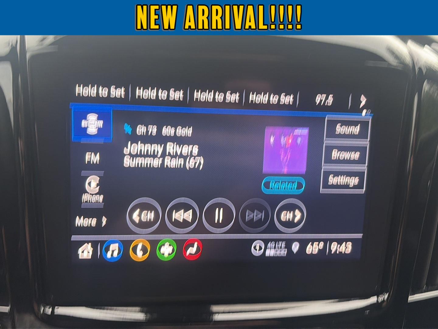 2023 Chevrolet Traverse LT Cloth at Joe Ball GMC