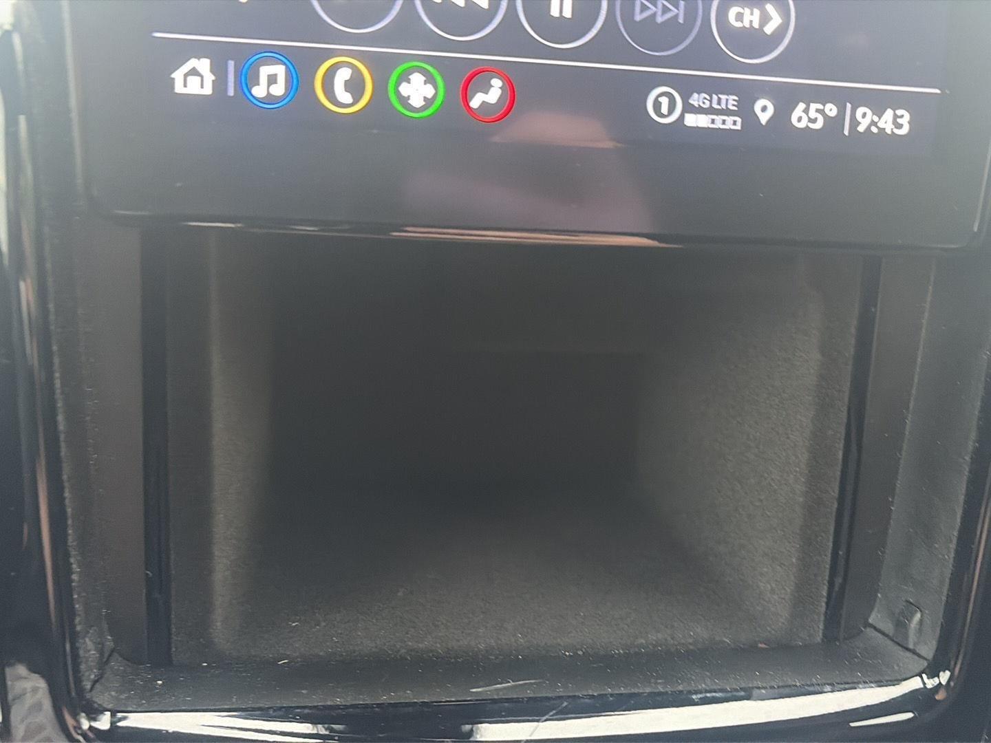 2023 Chevrolet Traverse LT Cloth at Diehl Automotive