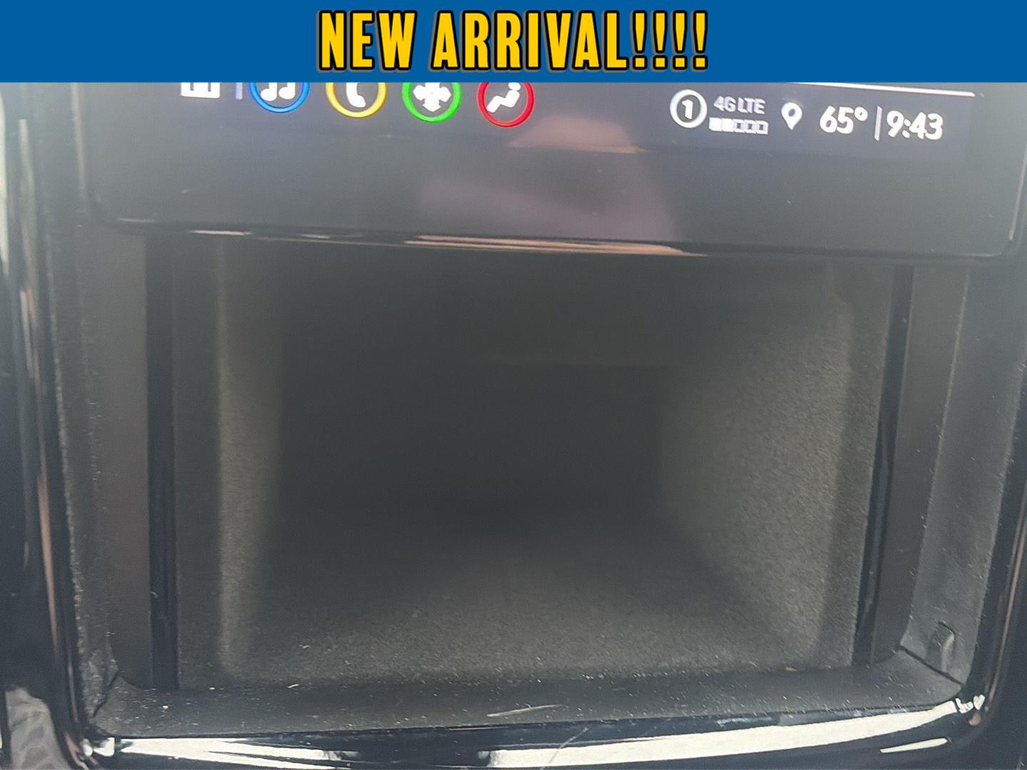 2023 Chevrolet Traverse LT Cloth at Joe Ball GMC