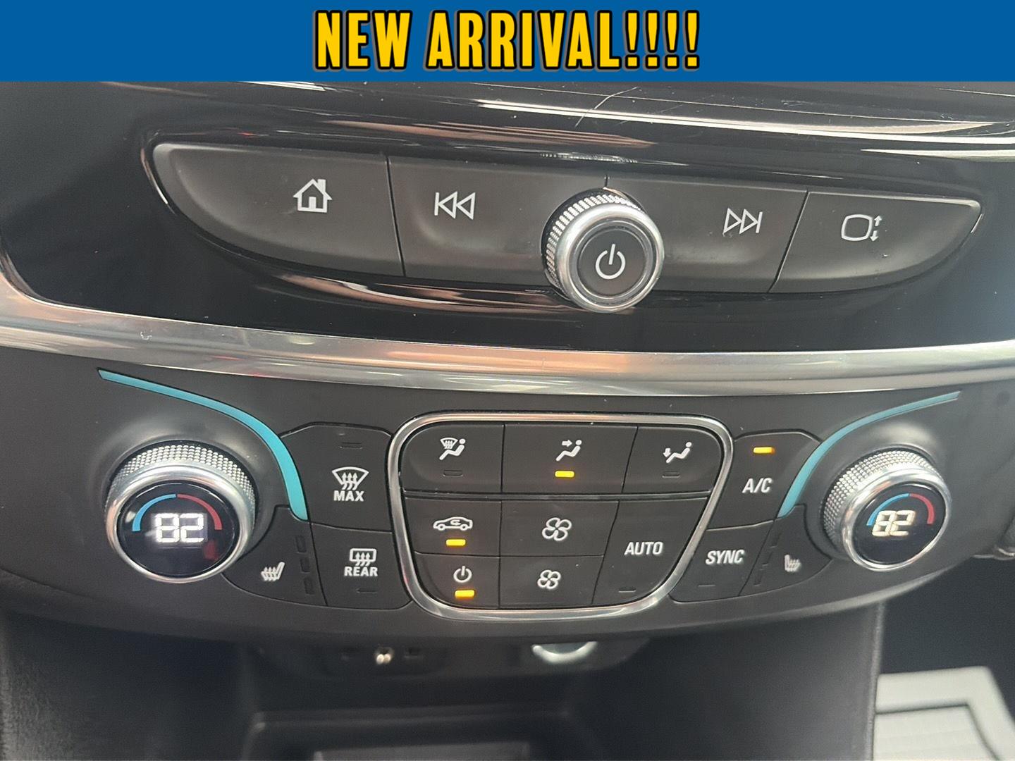 2023 Chevrolet Traverse LT Cloth at Joe Ball GMC