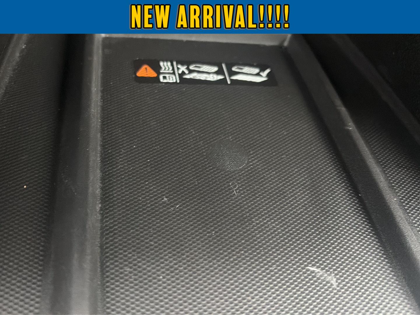 2023 Chevrolet Traverse LT Cloth at Joe Ball GMC
