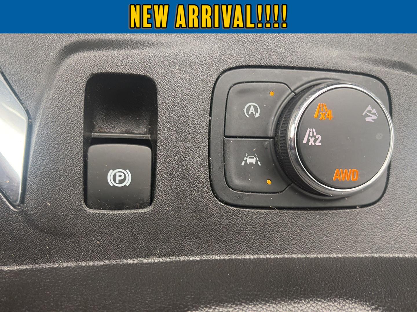 2023 Chevrolet Traverse LT Cloth at Joe Ball GMC