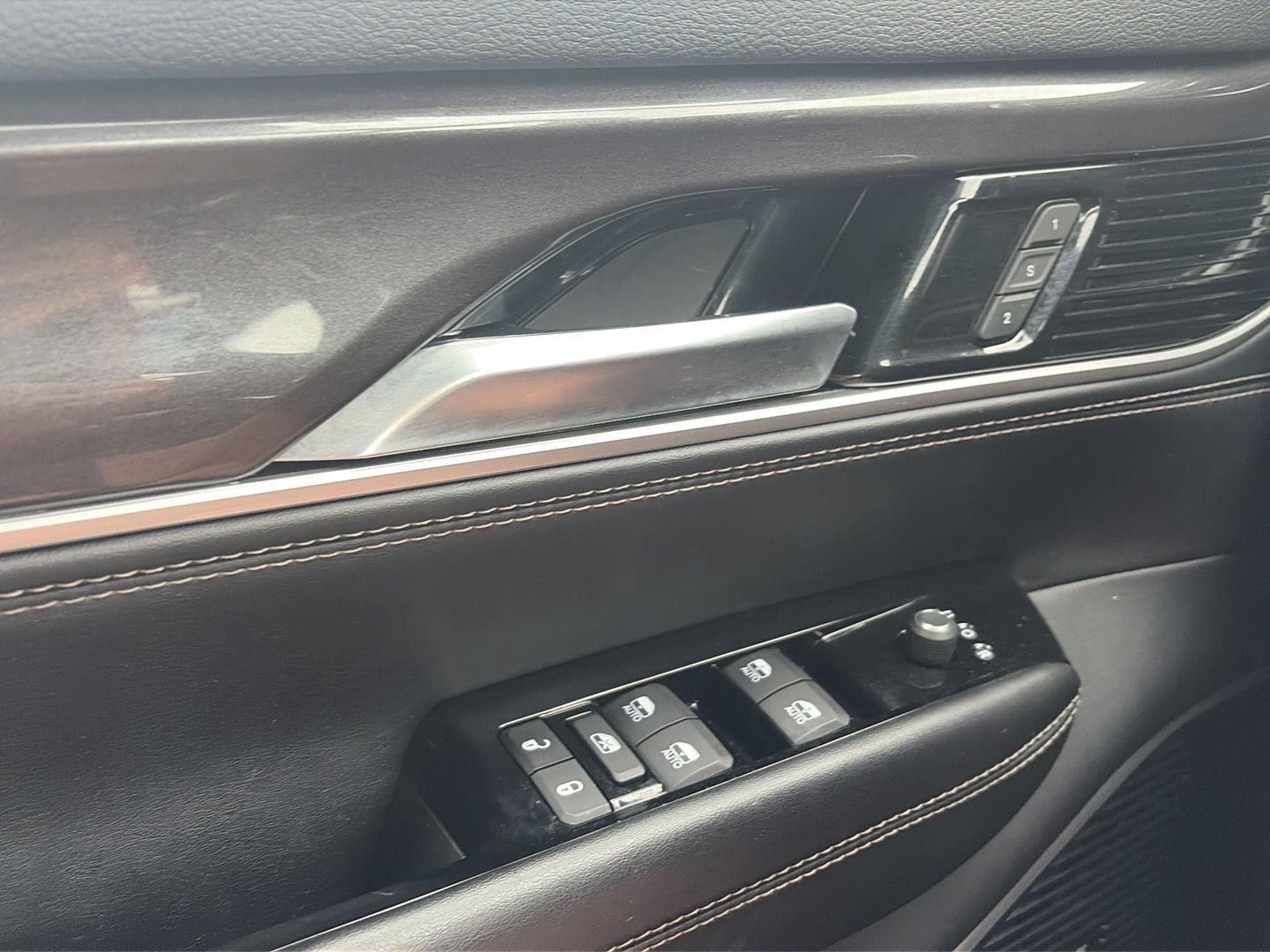 2023 Jeep Wagoneer BASE at Solomon Chevrolet