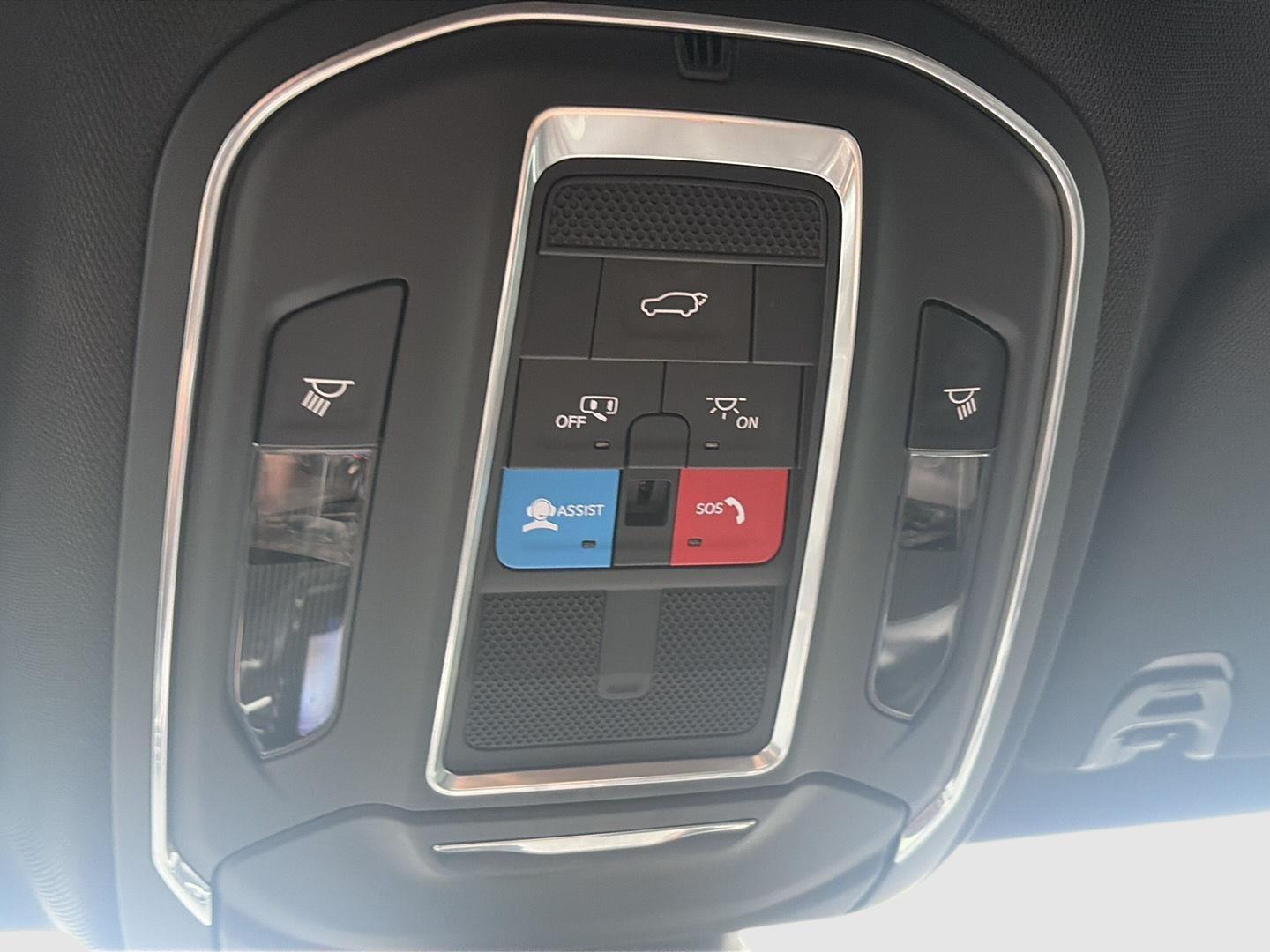 2023 Jeep Wagoneer BASE at Solomon Chevrolet