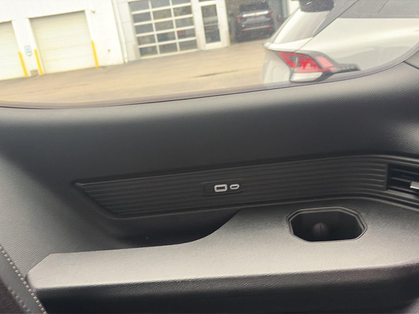2023 Jeep Wagoneer BASE at Solomon Chevrolet