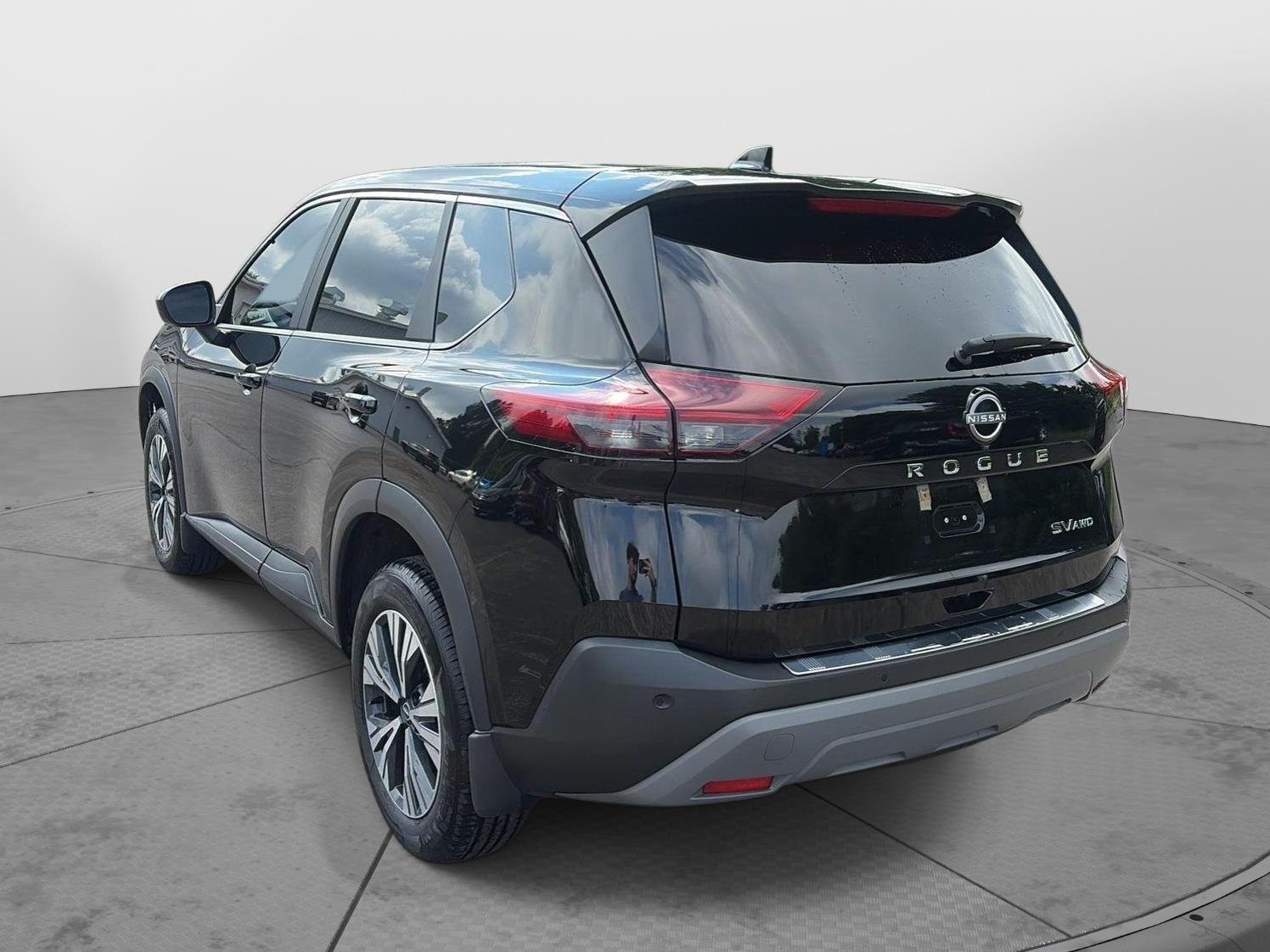 2023 Nissan Rogue SV - 2