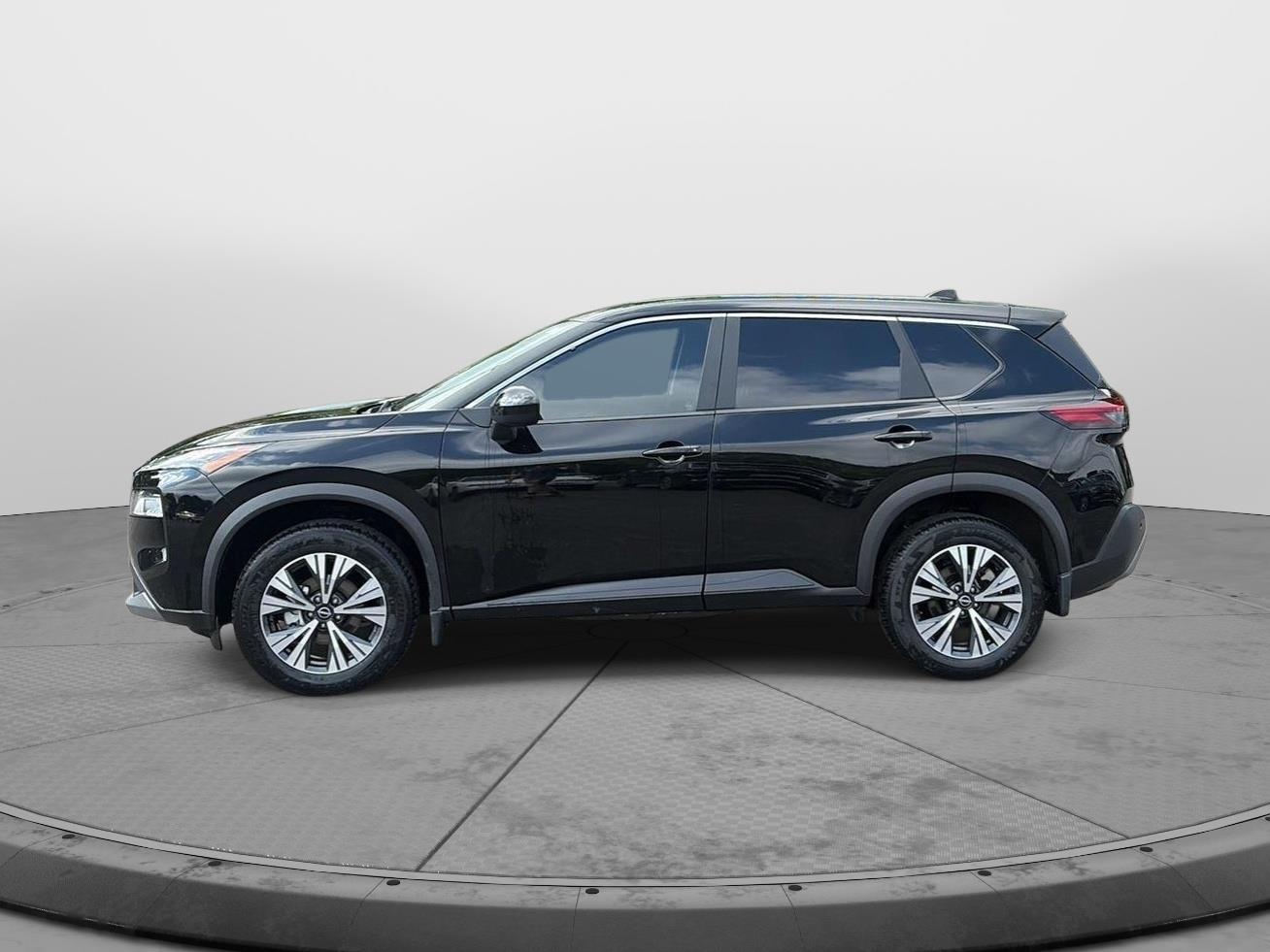 2023 Nissan Rogue SV - 5